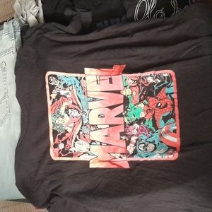 MARVEL 2XL tee shirt. Captain America, Spider-Man, Ironman, Hulk, Dr. Strange